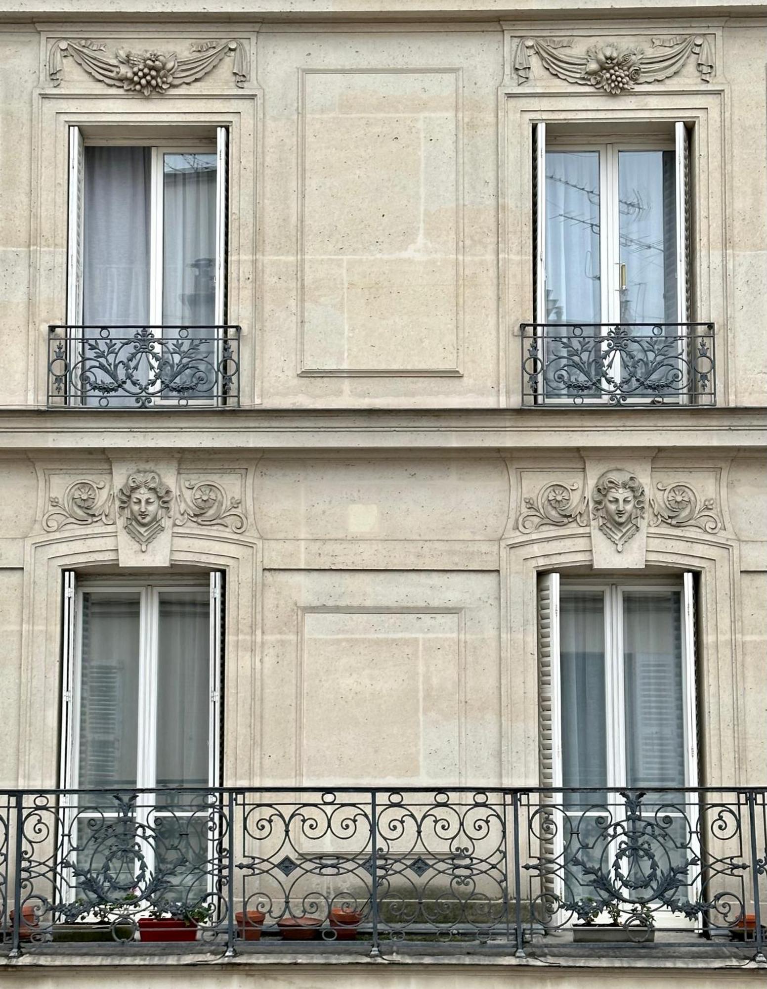 Charming Apartment With Eiffel Tower View Paris Exterior photo